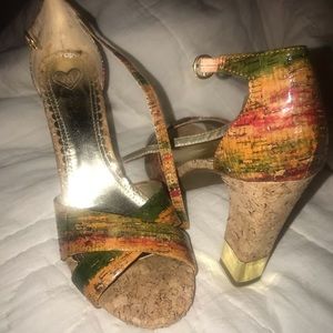 Multicolored sandal